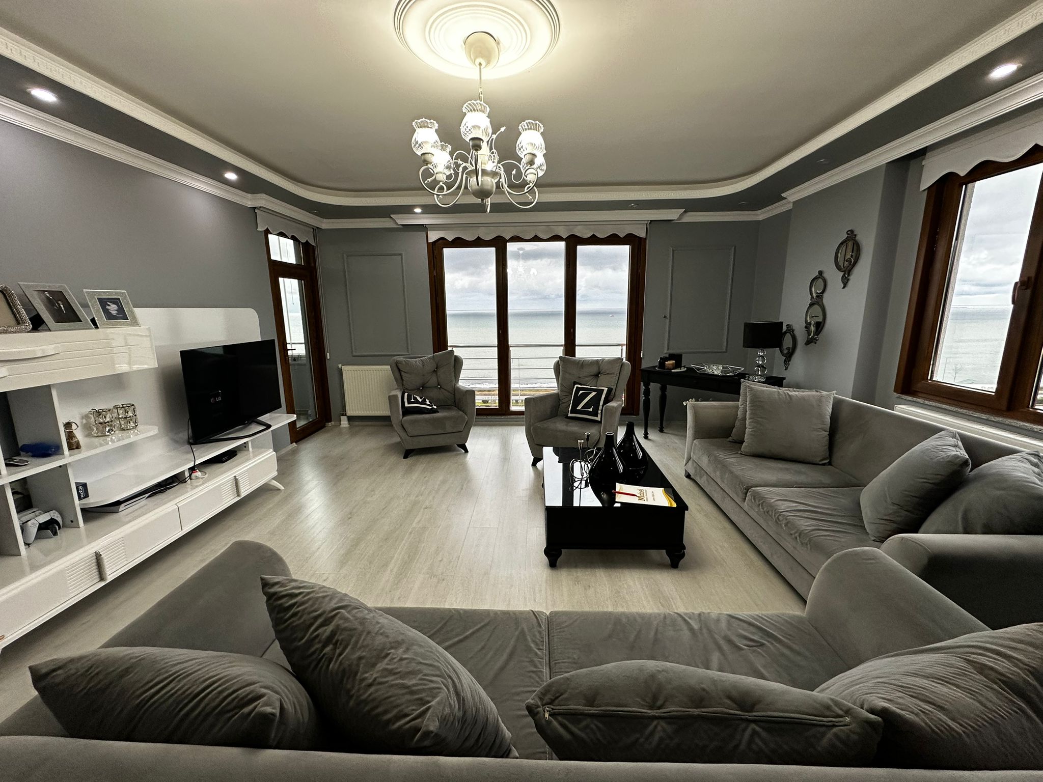 MABEL GAYRİMENKUL/VAKFIKEBİR SİTE İÇİ 240 M2 SATILIK 6+1 DUBLEKS